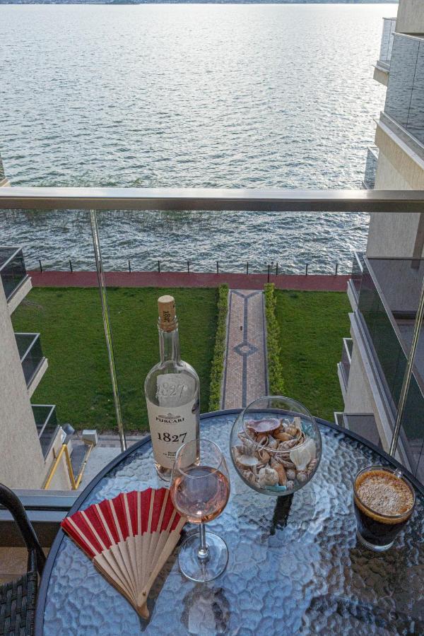 Apartament Le Bonheur Deux Solid Residence Butoaie مامايا المظهر الخارجي الصورة