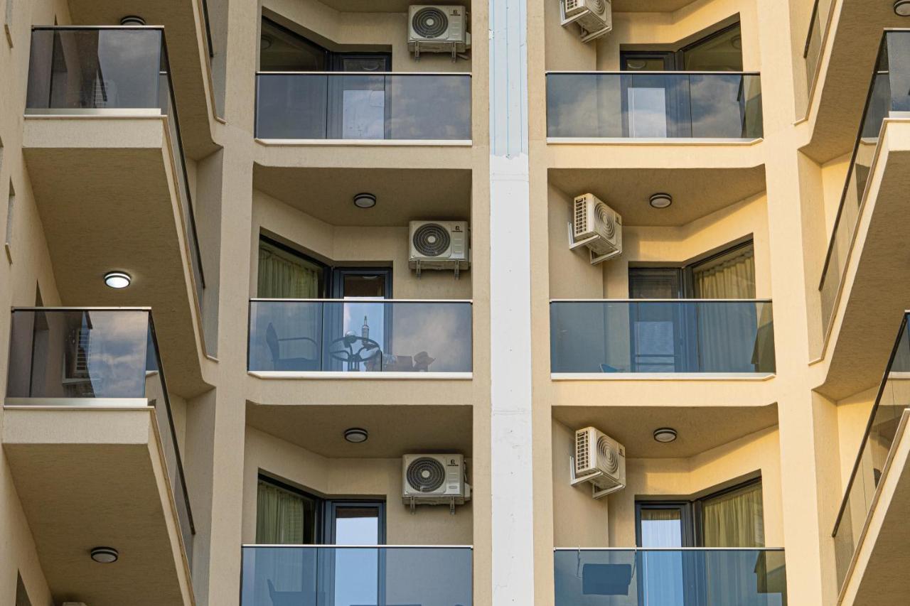 Apartament Le Bonheur Deux Solid Residence Butoaie مامايا المظهر الخارجي الصورة