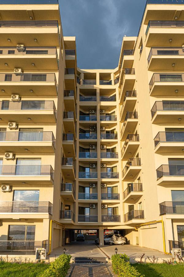 Apartament Le Bonheur Deux Solid Residence Butoaie مامايا المظهر الخارجي الصورة